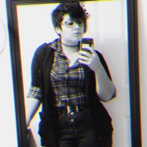 Meet your Posher, Crystal